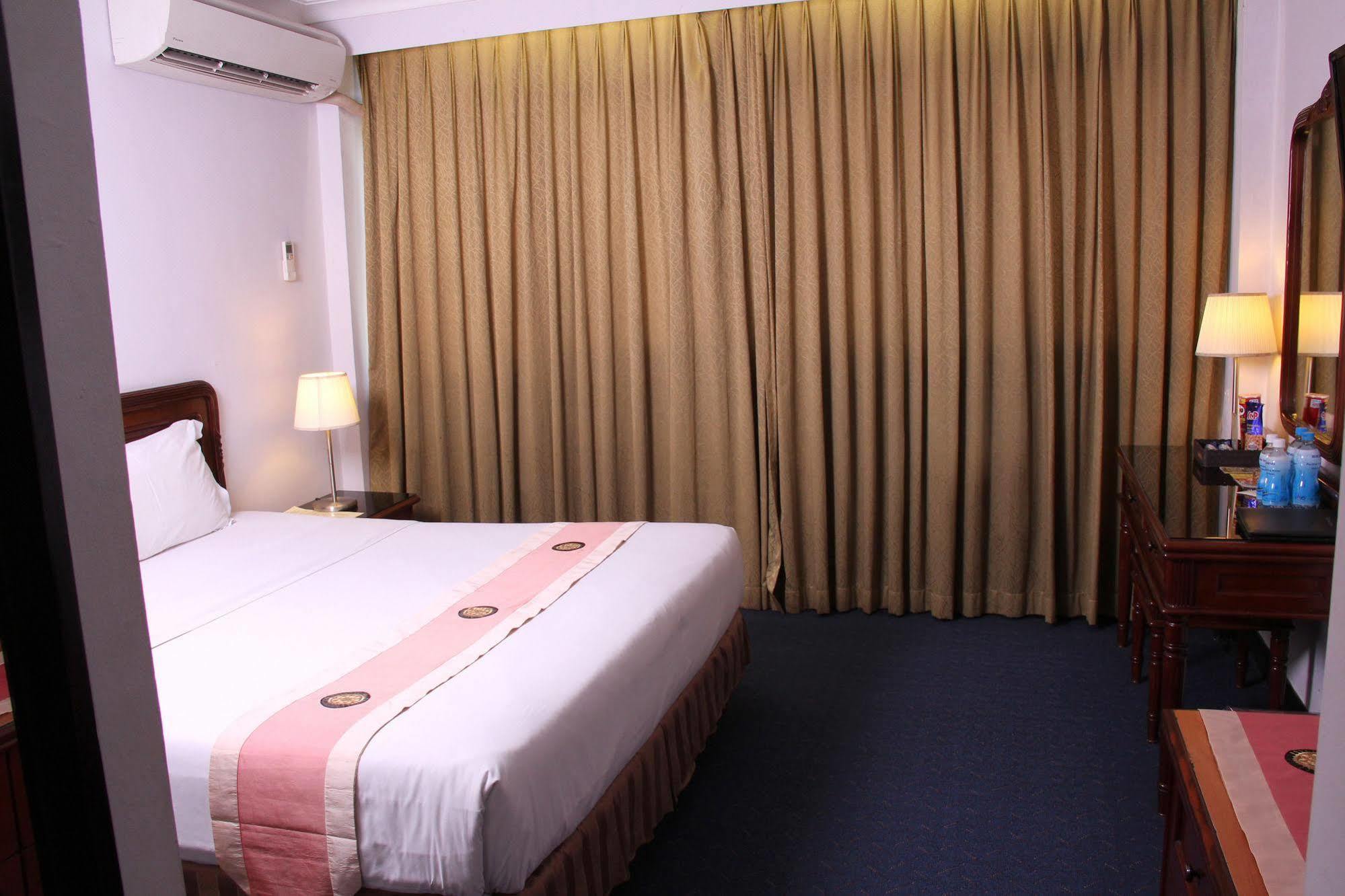 Metro Park View Kota 4* Semarang